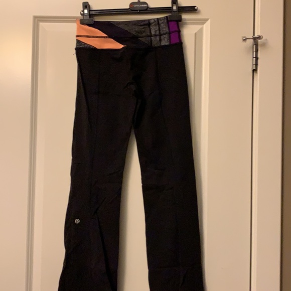 Lululemon yoga pants - Picture 2 of 3